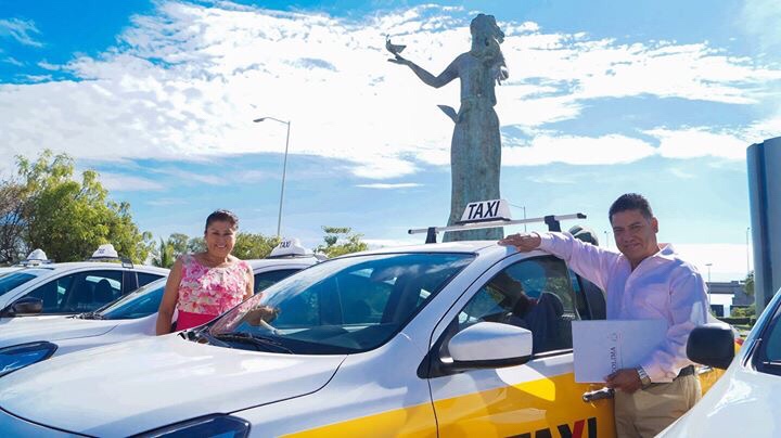 El papel de los liderazgos de taxistas en Colima: una reflexión mientras viajaba en un taxi.